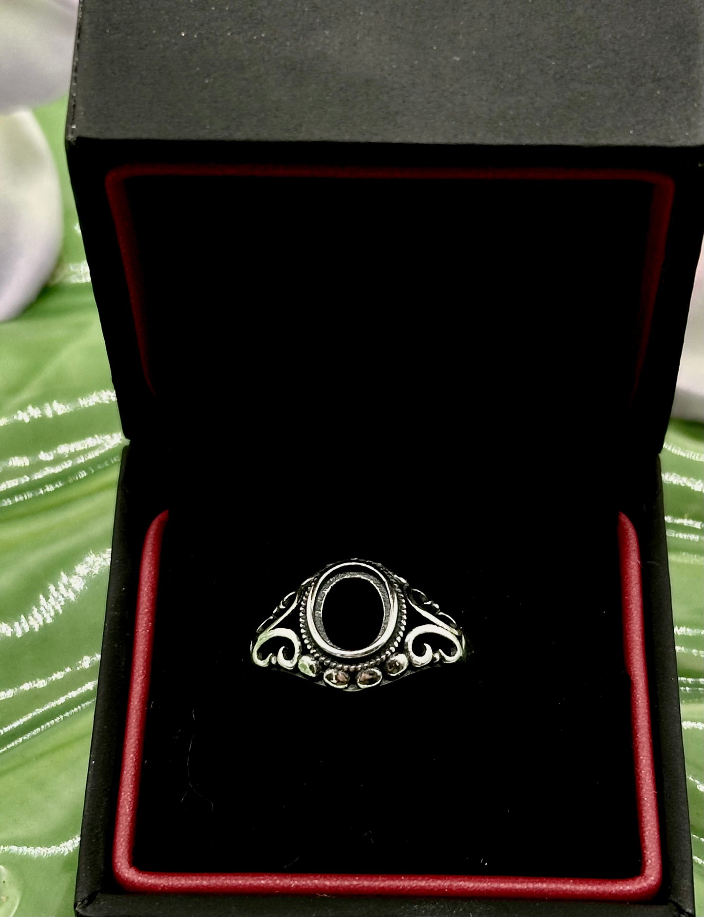 Vintage Scroll Adjustable Keepsake Ring