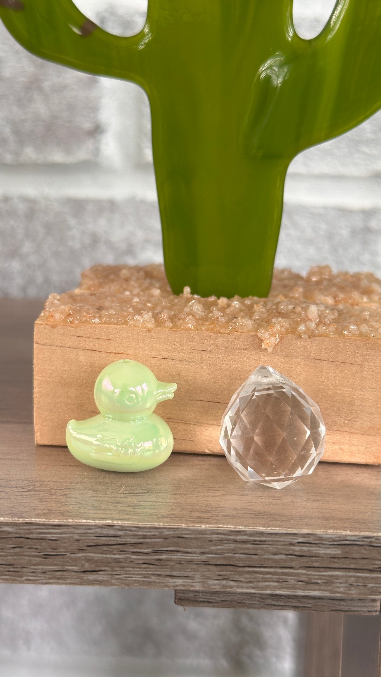 Build a duck double suncatcher
