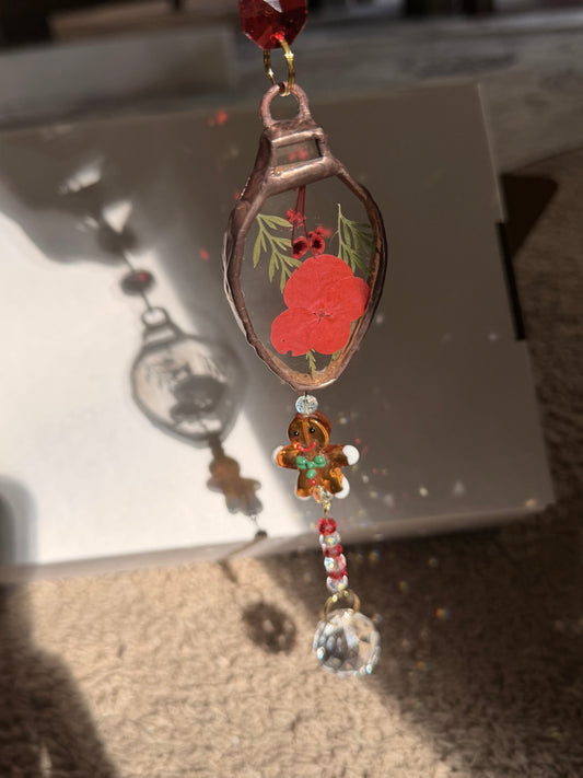 Pressed flower Christmas light Suncatcher with gingerbread man