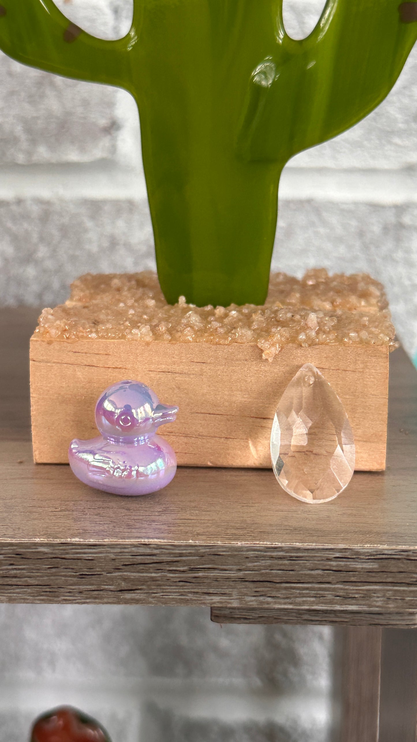 Build a duck double suncatcher