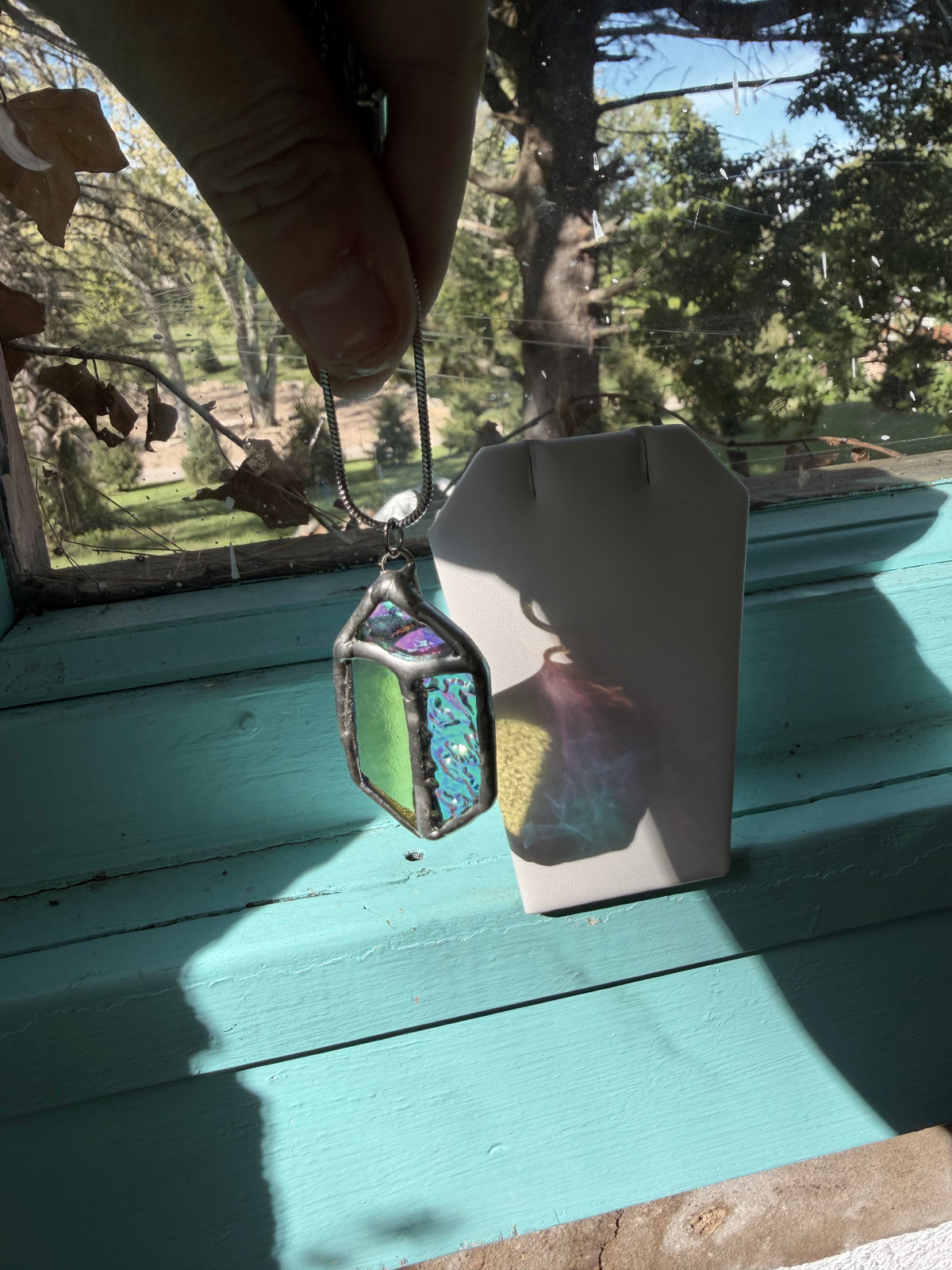 Dichroic crystal gem