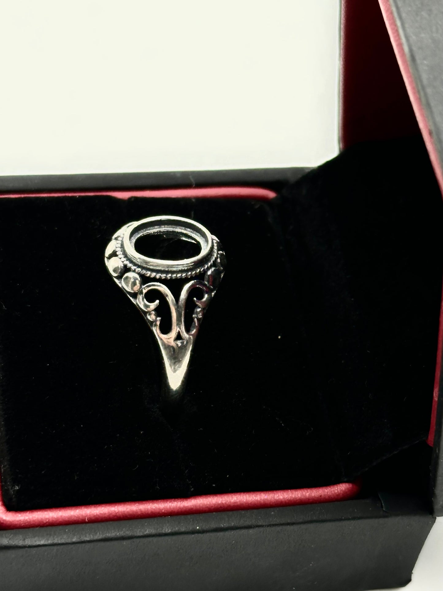 Vintage Scroll Adjustable Keepsake Ring