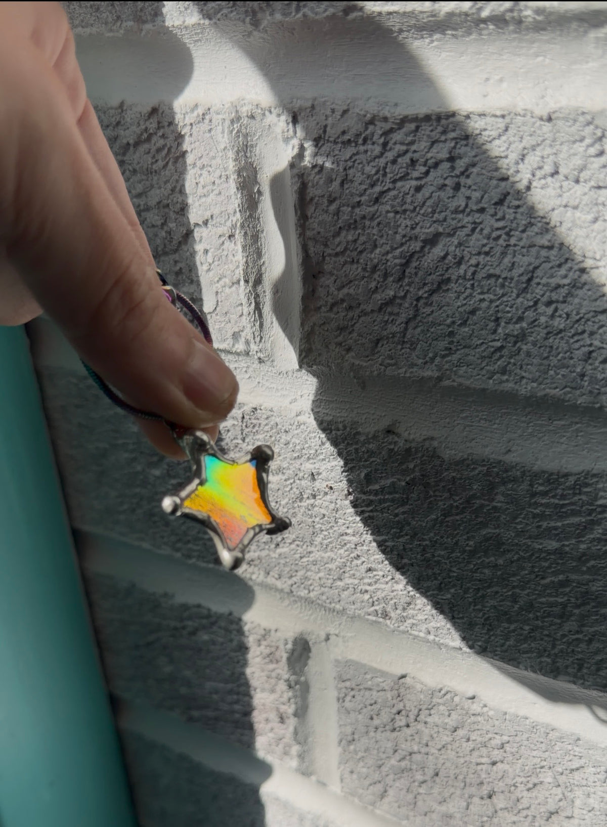 Dichroic rainbow star