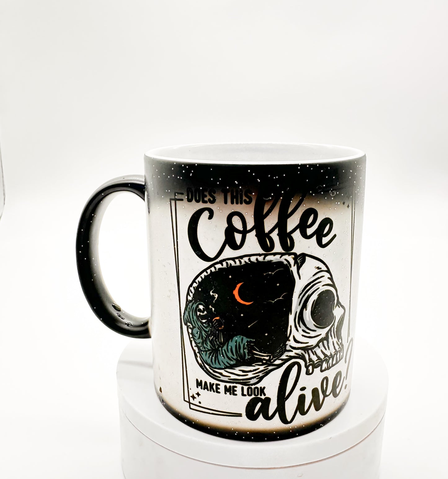 Does This Coffee Make Me Look Alive?” Heat-Activated Mug