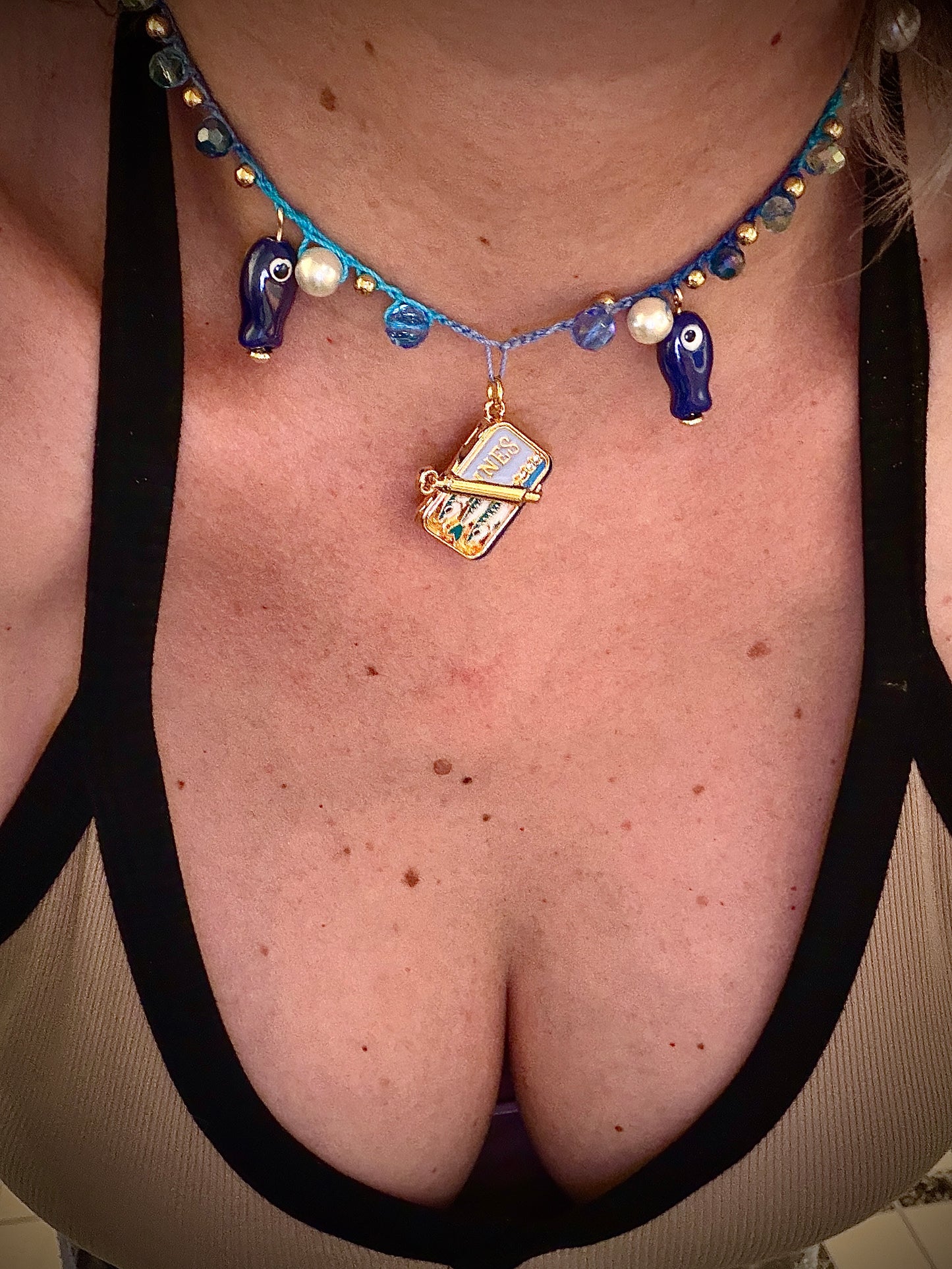 Sardine Choker