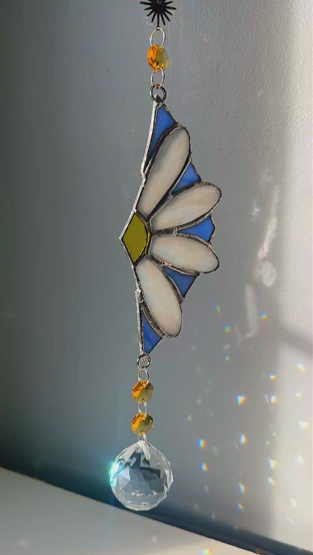 Daisy Dreams stained glass video
